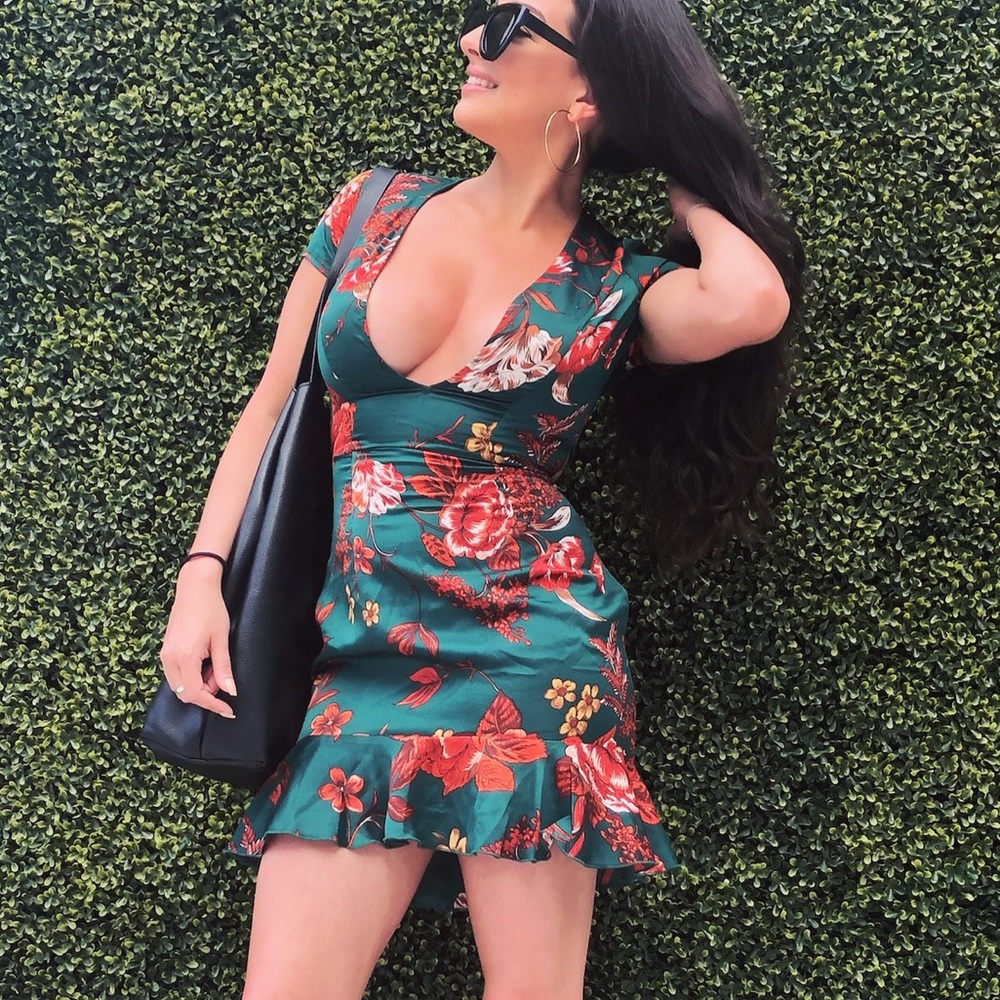 Silky Emerald Green Lace-up open Back Dress US 4